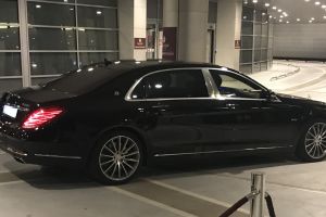 Мерседес Майбах S600 X222 черный Mercedes Maybach