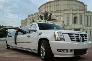 Лимузин Кадиллак Эскалэйд  (20 мест)