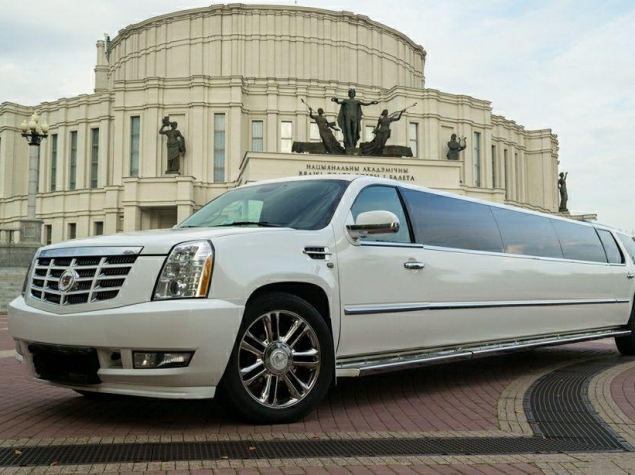 Лимузин Кадиллак Эскалэйд  (20 мест)