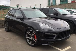 Porsche Cayenne Turbo,  2016  чёрный